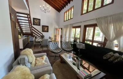 Casa sobrado a venda no condomínio reserva dos vinhedos