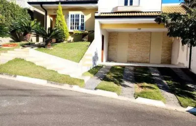 Casa para locação no condomínio mais desejado da cidade!