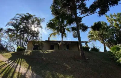 Casa térrea com estilo de chácara para locação – condomínio santa fé – vinhedo/sp