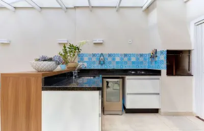 Casa em condomínio fechado com 3 quartos à venda na rua salomão elias feder, 121, uberaba, curitiba, 105 m2 por r$ 549.000