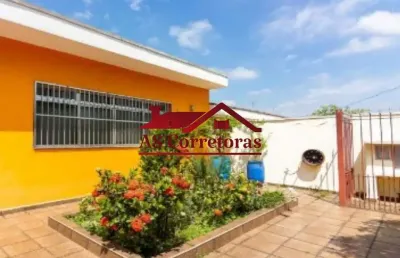 Casa térrea no jaguaribe com 230 m² de área construída.