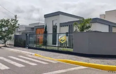 Belíssima casa pronta para morar - no bosque da mata em tijucas