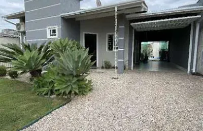 Casa com 3 dormitórios à venda, 119 m² por r$ 950.000,00 - praça - tijucas/sc