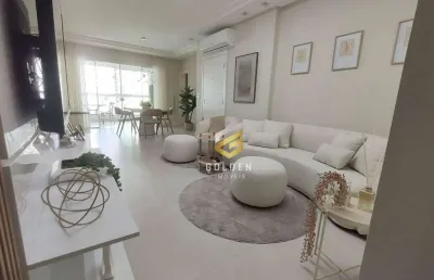 Apartamento pronto para morar, com vista mar parcial, a 500 metros da praia e finamente mobiliado.