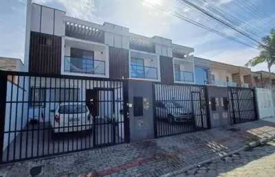 Sobrado em camboriú no bairro santa regina com 03 suítes