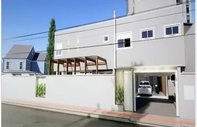 Linda casa no centro de camboriú, ótima localização região de grande valorização.
