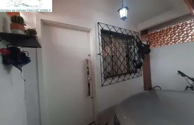 Lindo sobrado semi-mobiliado em camboriú no bairro santa regina
