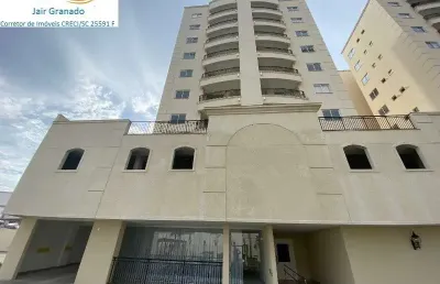 Excelente apartamento com ótima localização em camboriú no bairro são francisco d