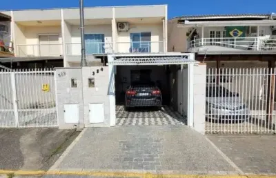 Casa com 2 quartos à venda no Santa Regina, Camboriú 