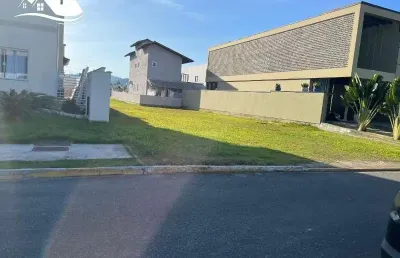 Terreno em condomínio fechado caledonia private village