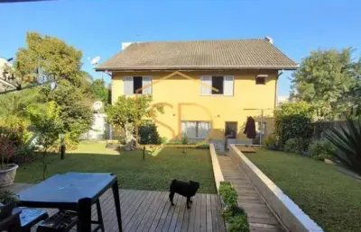 Excelente sobrado com 4 quartos sendo 2 suítes, 200m², à venda em são josé dos pinhais, aristocrata