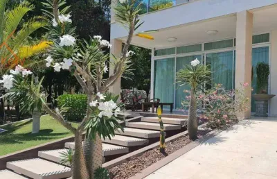 Casa em condomínio de 450m² com 5 suítes à venda  por r$ 3.000.000