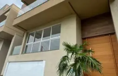 Casa com 3 quartos à venda na vila assunção, porto alegre  por r$ 1.750.000