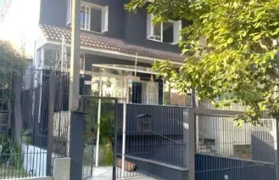 Casa com 4 quartos à venda na chácara das pedras, porto alegre  por r$ 1.500.000