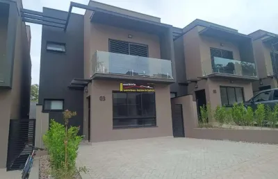 Casa locação valinhos 3 suítes, 2 vagas cond. vila grace - r$ 7.000,00 + condomínio r$ 800,00 + iptu r$ 600,00