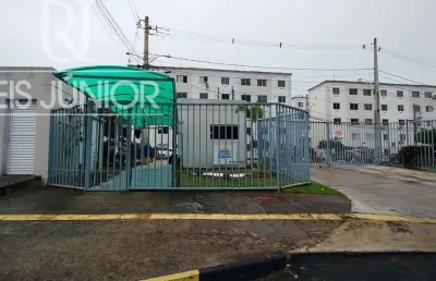 2/4, reformado,  com estrutura de lazer e segurança.