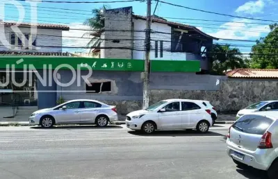 Casa comercial,  na av. praia de itapoan,  com 657 m² de terreno.