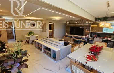 Seu lindo e decoradíssimo apto em armação com vista mar!