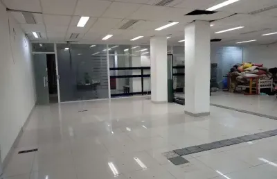 Alugo salão comercial com 320 m² no centro de cubatão