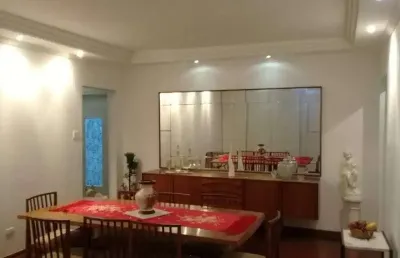 Três dormitórios grande em frente à praia. suíte, dependênci