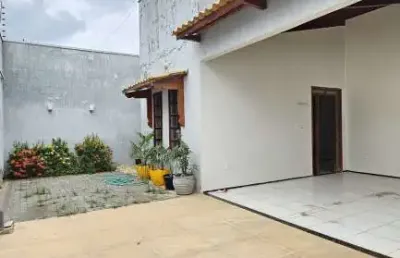 Casa térrea ampla com espaçosa área gourmet em barbalha (ce)