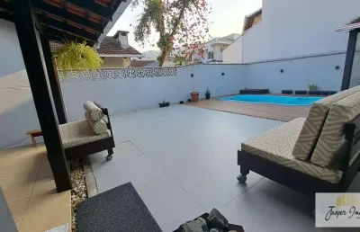Casa com excelente  padrão em pirabeiraba (pirabeiraba), joinville/sc