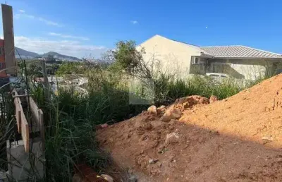 Imóvel para venda tem 200 metros quadrados em bela vista - palhoça - sc