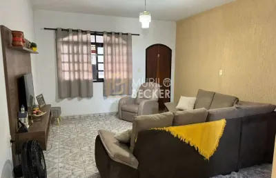 Casa com 3 quartos à venda na Rua George Washington, Conjunto Habitacional Terra dos Ipês I (Sul), Pindamonhangaba