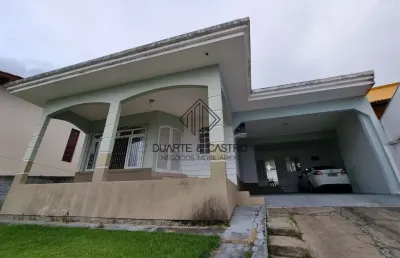Casa com 3 quartos à venda no Centro, São José 