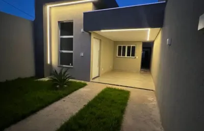 Linda casa térrea 3 quartos sendo 1 suíte, pronta para morar