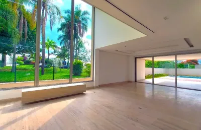 Belíssimo sobrado de 682m² no alphaville residencial i