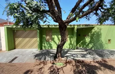 Casa com 3 quartos para alugar no centro, araraquara , 213 m2 por r$ 3.000