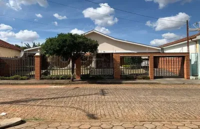 Casa com 3 quartos à venda na vila xavier (vila xavier), araraquara , 425 m2 por r$ 1.130.000