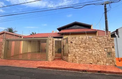 Casa com 3 quartos à venda no centro, araraquara , 283 m2 por r$ 750.000