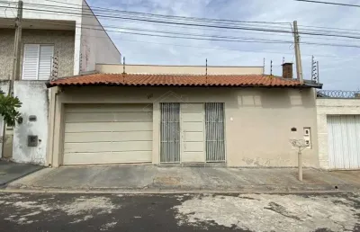 Casa com 4 quartos à venda na avenida rubens alves da silva, 219, jardim dos oitis, araraquara, 180 m2 por r$ 345.000