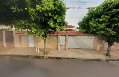 Casa com 3 quartos à venda na vila nossa senhora do carmo, araraquara , 400 m2 por r$ 840.000