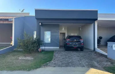 Casa em condomínio fechado com 3 quartos à venda na avenida alvira sgarbossa pradela, 264, parque atlanta, araraquara, 160 m2 por r$ 700.000