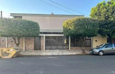 Casa com 4 quartos à venda no jardim das roseiras, araraquara , 526 m2 por r$ 1.800.000