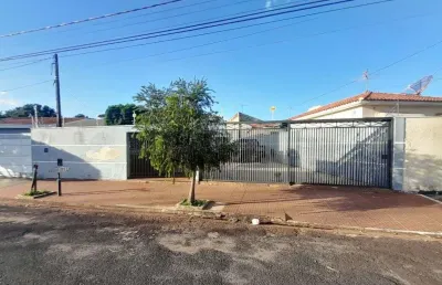 Casa com 4 quartos à venda no jardim santa lúcia, araraquara , 211 m2 por r$ 470.000