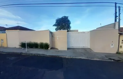 Casa com 3 quartos para alugar na vila xavier (vila xavier), araraquara , 330 m2 por r$ 3.800