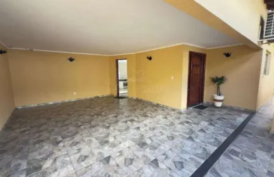 Casa com 3 quartos à venda na avenida luiza helena de barros, 198, vila harmonia, araraquara, 214 m2 por r$ 850.000