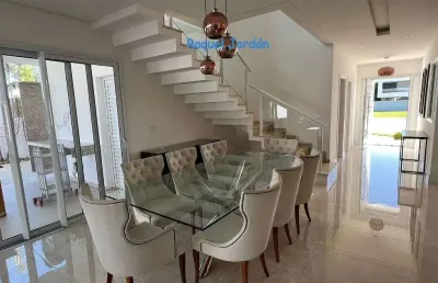 Casa em condomínio fechado com 4 quartos à venda na Rua Irineu de Mello, Jardim do Golfe, São José dos Campos