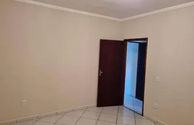 Casa terrea no residencial mantiqueira com 3 dormitórios