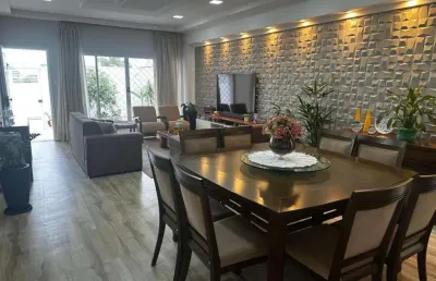 Casa com 5 quartos à venda na Rua Cincinato Fogaça de Almeida, São João, Jacareí