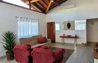 Casa térrea em condomínio fechado num terreno de 1434,54m²