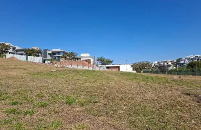 Oportunidade! terreno com 601,25m² no condomínio fechado colinas do paratehy sul