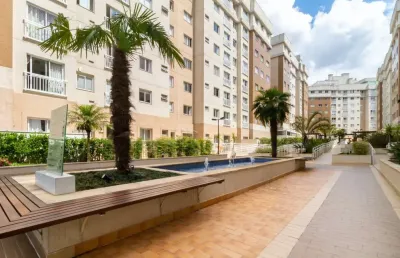Apartamento mobiliado, 3 dormitórios (1 suíte) à venda no bairro portão, curitiba - paraná. condomínio clube update. pronto para morar!