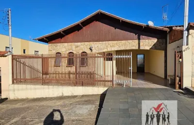 Casa à venda no bairro jardim ipê - poços de caldas/mg