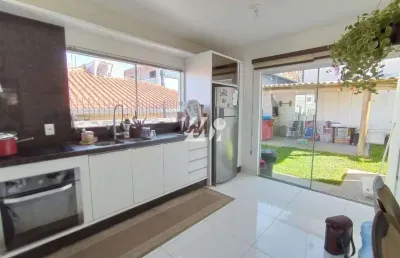 Casa com 3 quartos à venda na Rua Juliana Daufembach Henrique, 1, Bela Vista, Palhoça