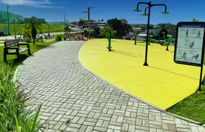Terreno à venda na Rua Homero de Miranda Gomes, 1, Centro, Biguaçu